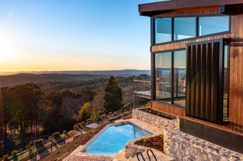 Sequoia Lodge, Adelaide Hills outdoor pool